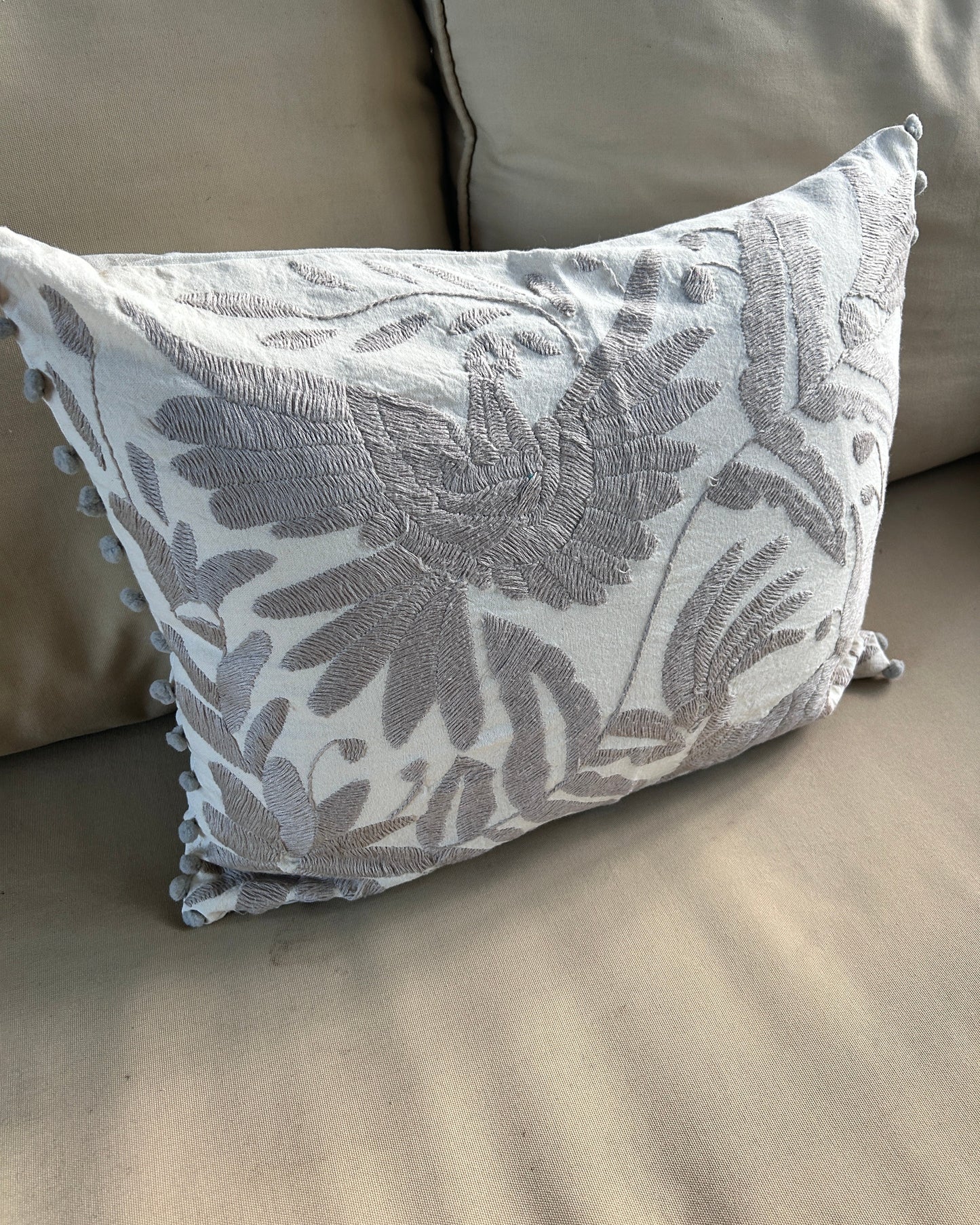 Handembroidered Otomi Pillow Cover – Silver & White 13"x17"