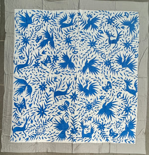 Couvre-lit en textile Otomi brodé à la main ou art mural mexicain | Grande pièce faite à la main | Bleu céruléen | 84 x 85 pouces