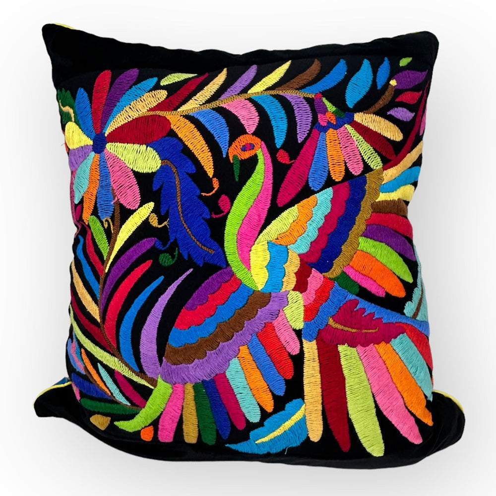 Almohada bordada Otomi | Cojín decorativo arcoíris y negro | Relleno incluido