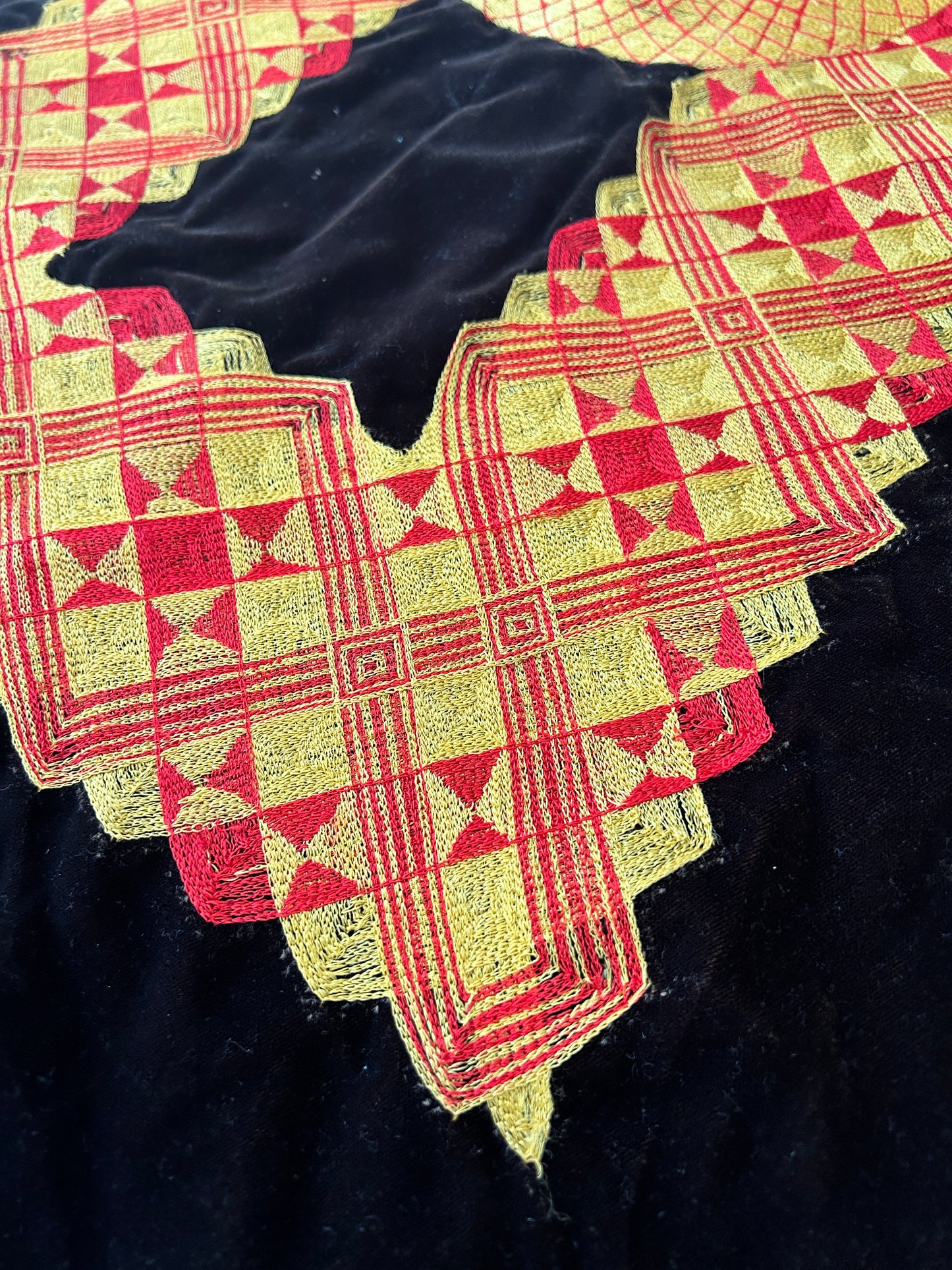 Handmade Frida Kahlo Inspired Boho Blouse – Vintage Mexican Embroidered Velvet Top