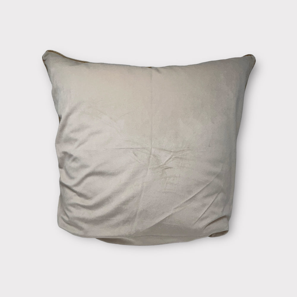 Cojín Otomí Bordado a Mano 58x58cm – Bordado ocre y Marfil | Decoración Textil Mexicana Hecha a Mano
