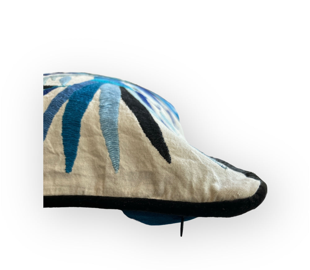 Almohada Otomí Bordada 18"x18" – Tonos Azules y Blancos | Cojín Mexicano Hecho a Mano, Decoración Boho para el Hogar