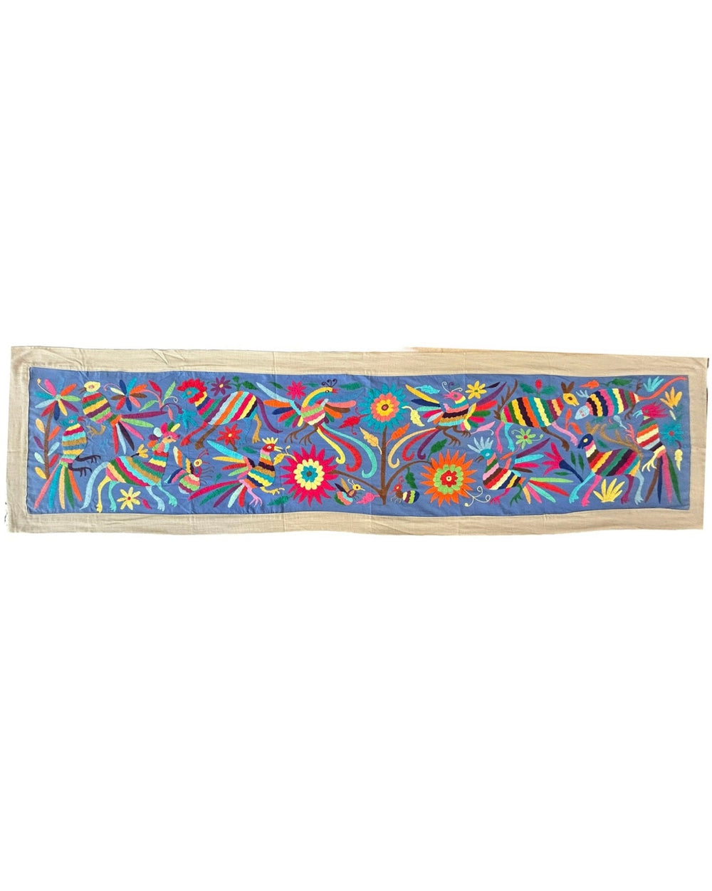 Camino de mesa mexicano bordado a mano – Decoración arcoíris y azul. 45.7 cm x 188 cm