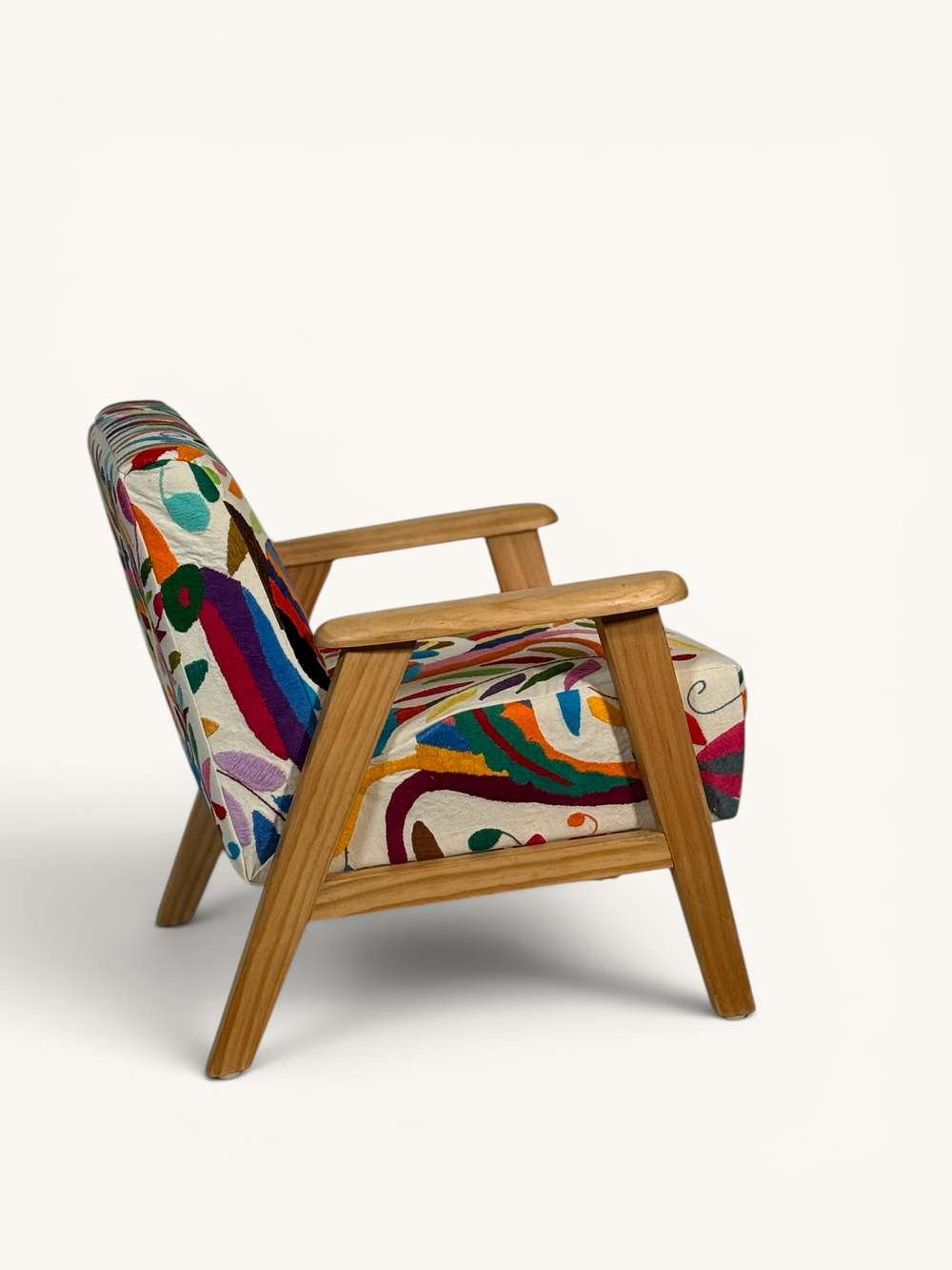 Silla infantil con bordado Otomi | Hecho a mano