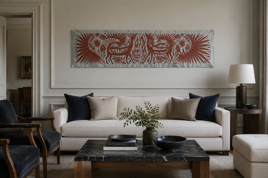 Chemin de table Otomi brodé à la main | Décoration textile mexicaine | Chemin de table XL fait à la main | Vert et ivoire | 66 x 264 cm