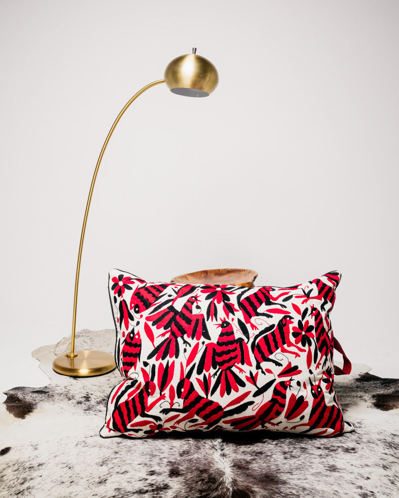 Cojín de Suelo Bordado Otomí 32"x23" – Disponible en Negro, Rojo y Negro, o Gris | Decoración estilo mexicano hecha a mano