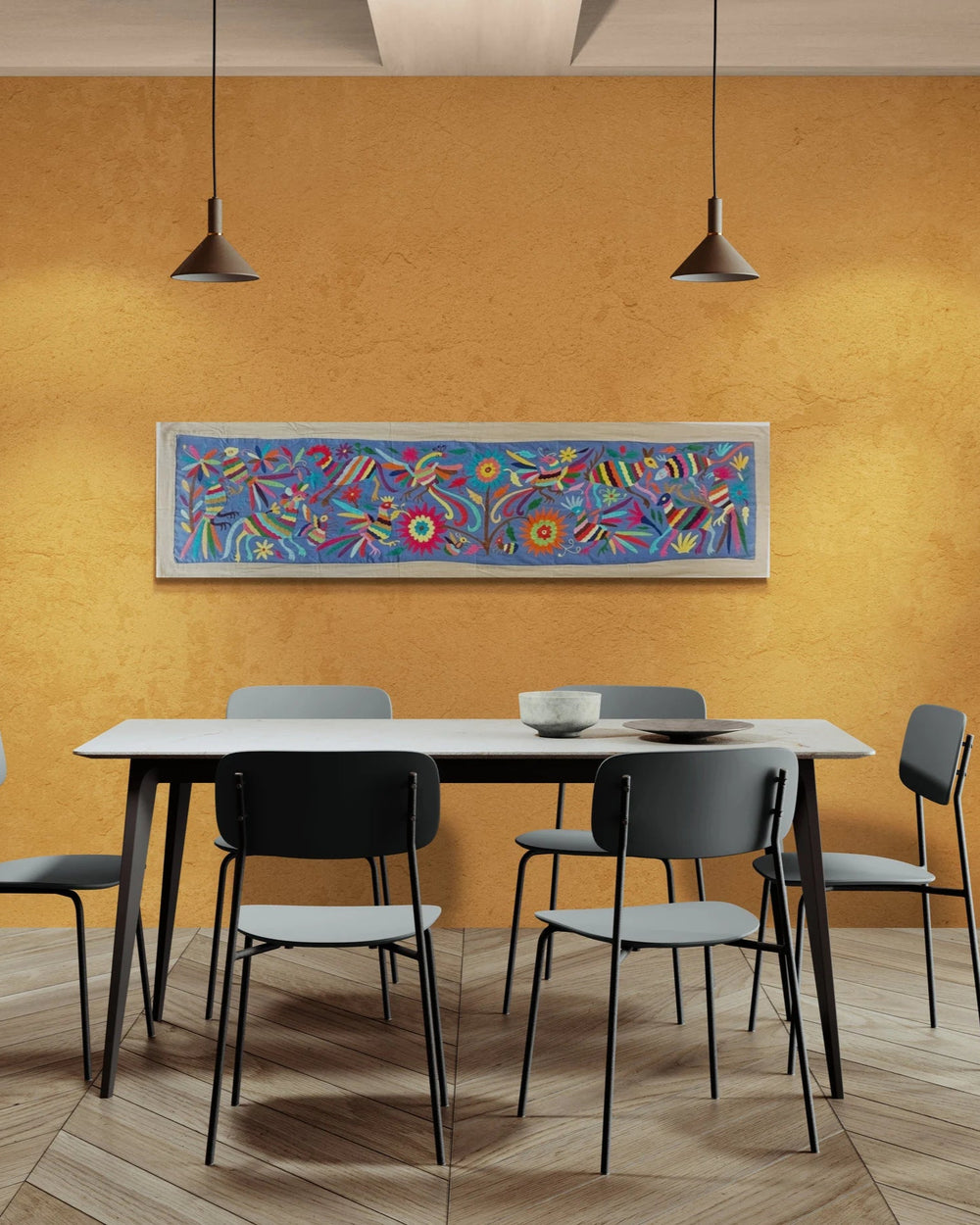Camino de mesa mexicano bordado a mano – Decoración arcoíris y azul. 45.7 cm x 188 cm