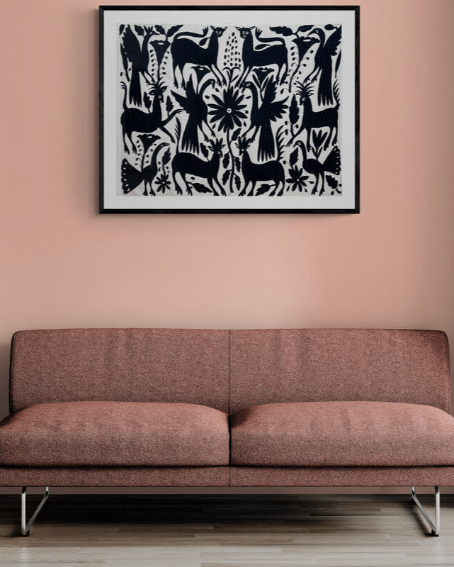Textil Otomi bordado a mano| Decoración de pared única en negro y marfil | Agustina de Noche