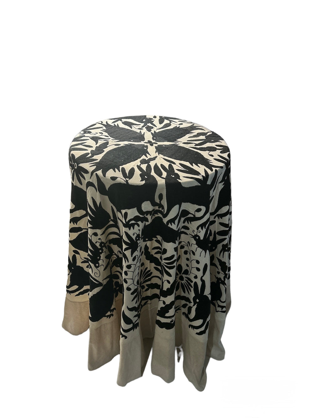Mantel redondo bordado Otomi de 90" | Bordado Multicolor o Negro | Textil Mexicano