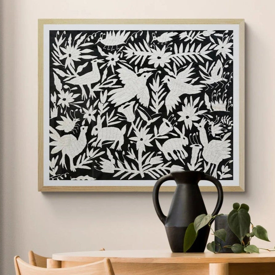 Arte Textil Otomi | Textil mexicano en blanco y negro | Tenango de Doria | Decoración de pared única