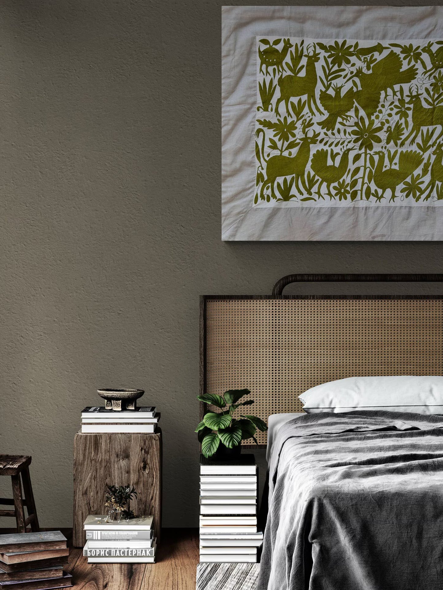 Tapiz Otomí Verde Oliva – 39.5 x 46.5” Textil Bordado a Mano